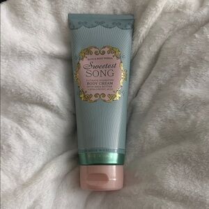 Bath & Body Works Sweetest Song Body Cream - Green and Pink